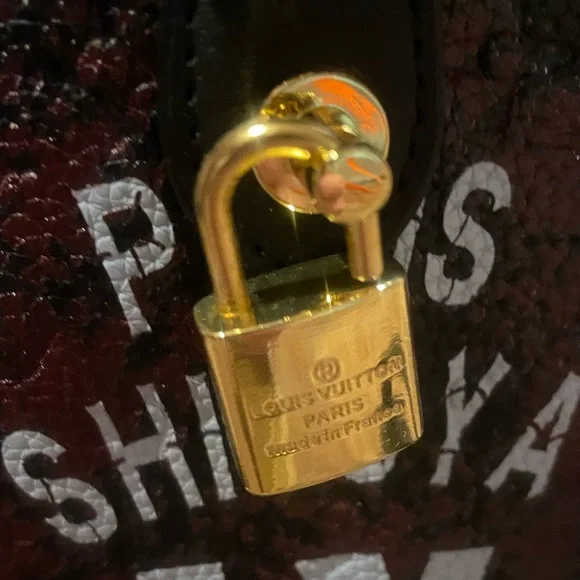 LVEE monogram logo embossed mini duffle bag or purse GORGEOUS 😱😱😍😍💕🔥 - Picture 5 of 10